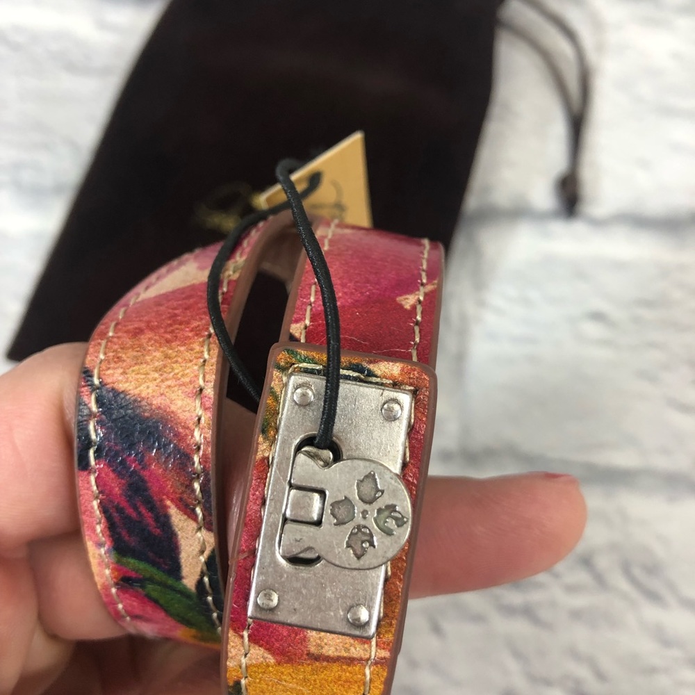 Patricia Nash Leather wrap floral bracelet Brand new. NWT - Picture 6 of 10